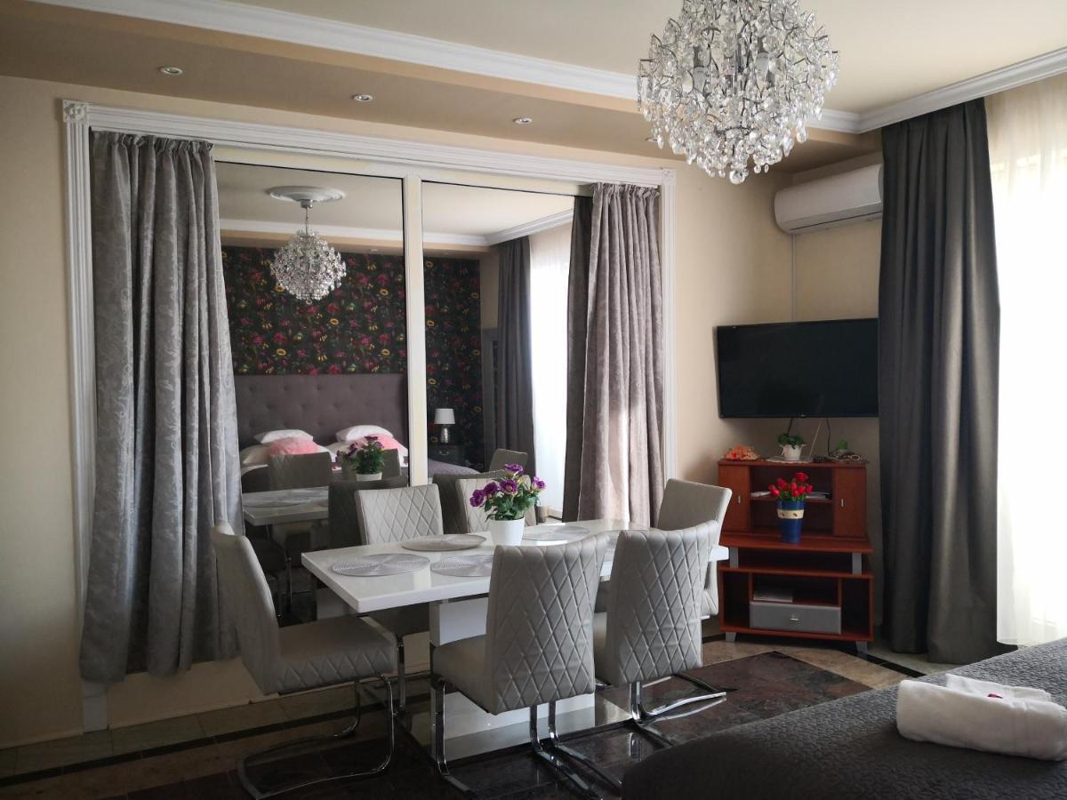 Kupola Apartman Szeged Esterno foto