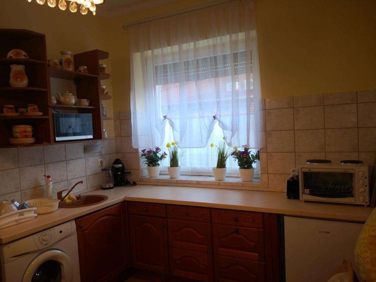 Kupola Apartman Szeged Esterno foto