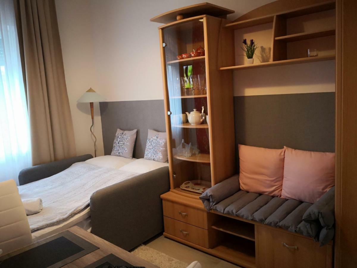 Kupola Apartman Szeged Esterno foto