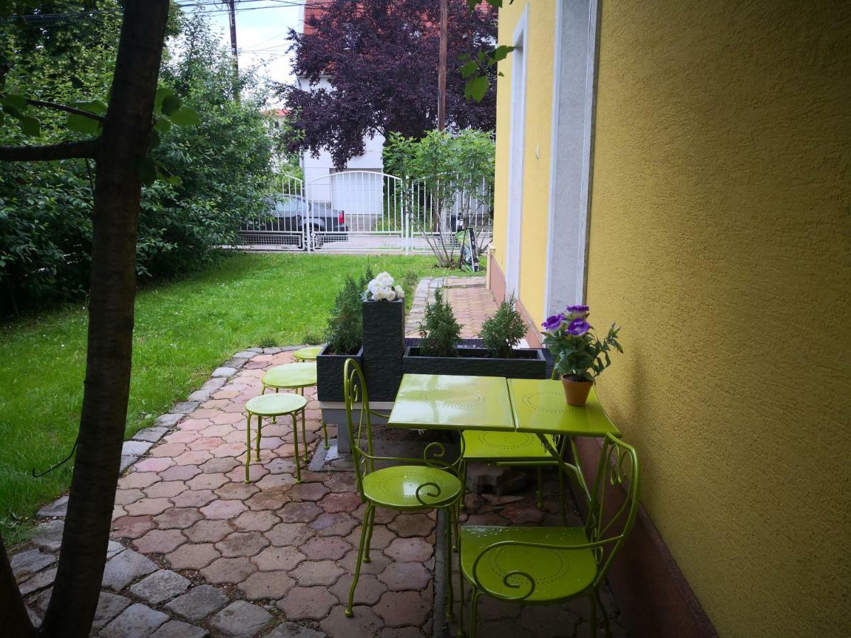 Kupola Apartman Szeged Esterno foto