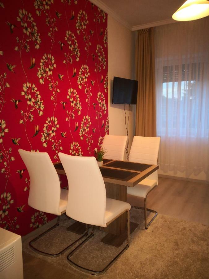 Kupola Apartman Szeged Esterno foto