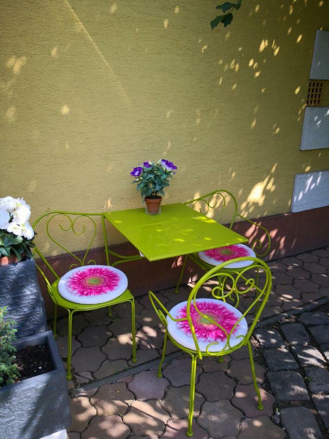 Kupola Apartman Szeged Esterno foto