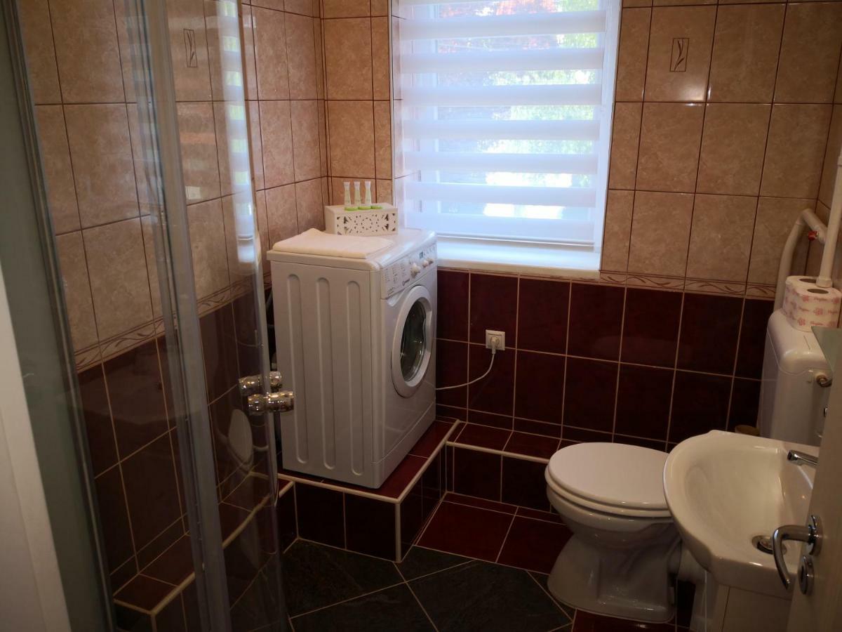Kupola Apartman Szeged Esterno foto