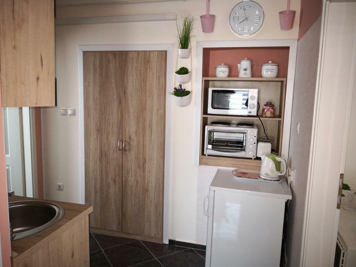 Kupola Apartman Szeged Esterno foto