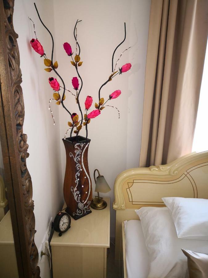 Kupola Apartman Szeged Esterno foto