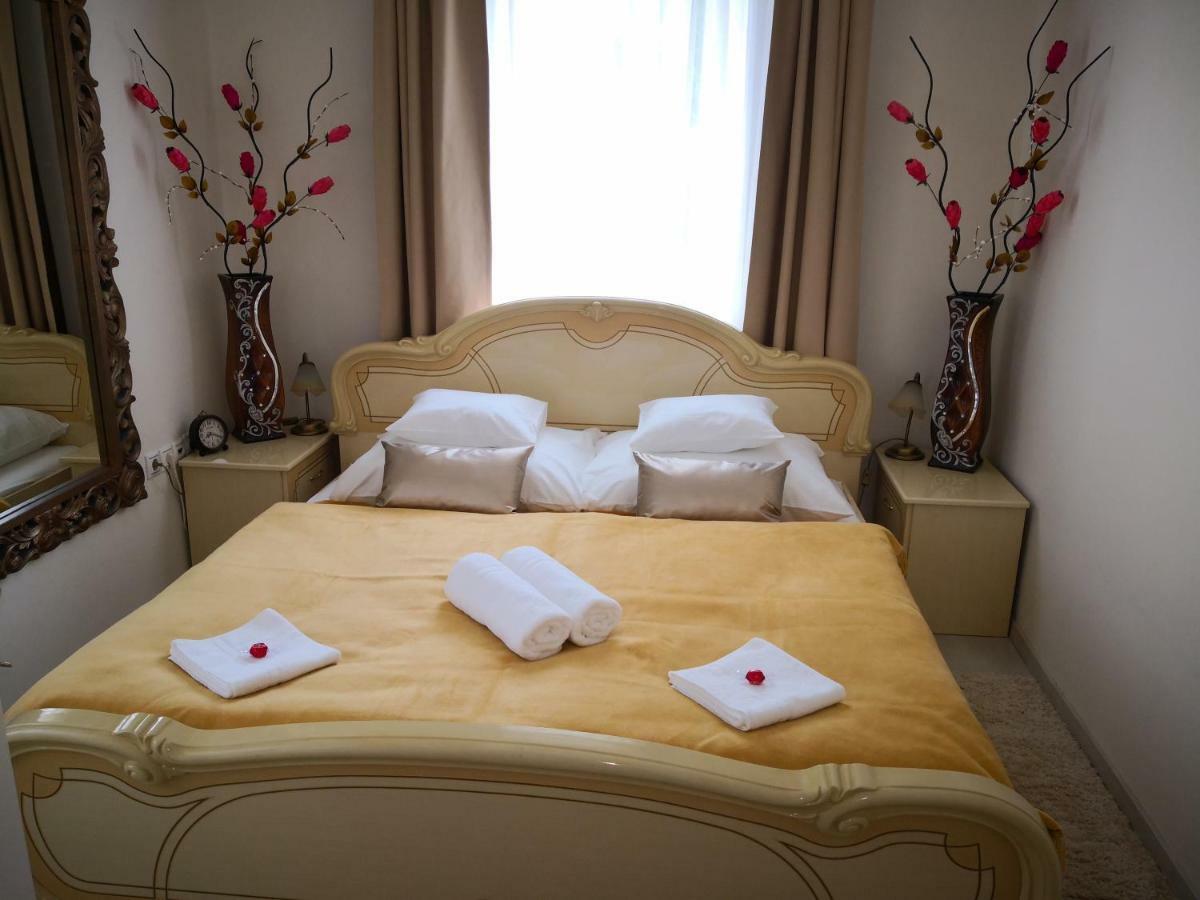 Kupola Apartman Szeged Esterno foto
